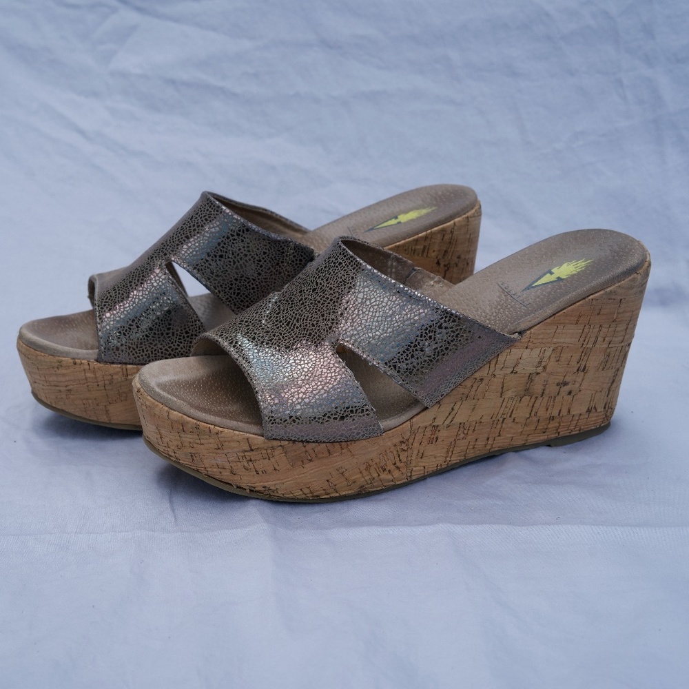 Volatile Mars Wedge Sandal in Petrol